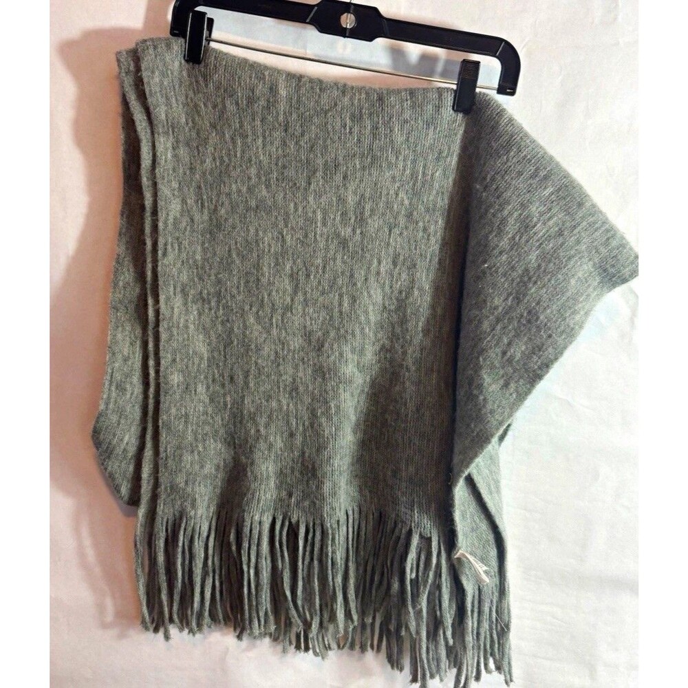 LC Lauren Conrad Gray Knit Acrylic Fringe Solid Rectangle Scarf for Women